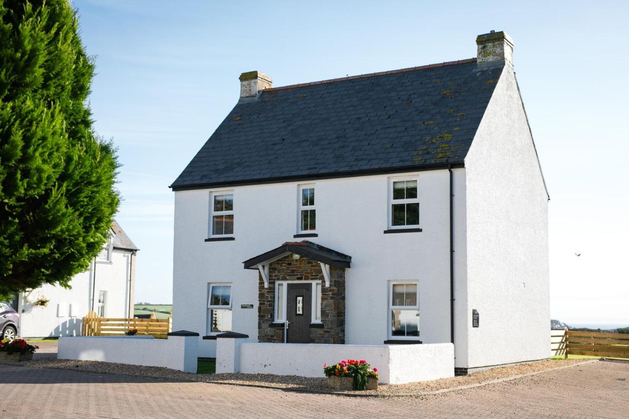 Отель Celtic Haven Lydstep Экстерьер фото