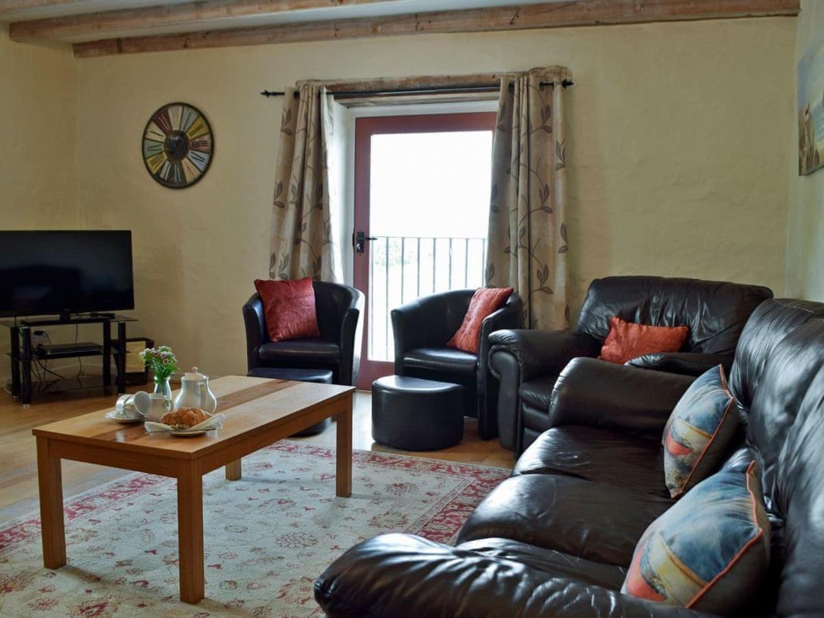 Отель Celtic Haven Lydstep Экстерьер фото